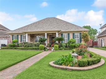 54 Chateau Rothchild Drive, Kenner, LA, 70065
