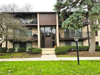 203/16480 Heather Lane, Middleburg Heights, OH, 44130