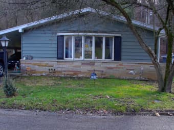 100 St Charles Street, Nelsonville, OH, 45764