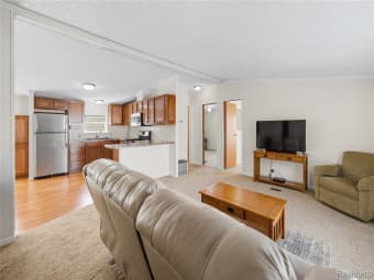 11331 North Lake Drive, Lake Fenton, MI, 48430