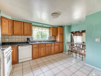 4332 Naples Dr, Luna Pier, MI, 48157