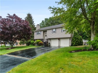 6 Lisa Lane, Bristol, RI, 02809