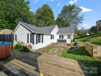 370 Bear Creek Church Road, Bakersville, NC, 28705