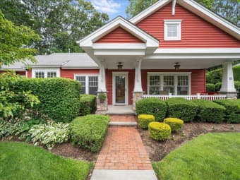 10 Cottage Drive, Bohemia, NY, 11716