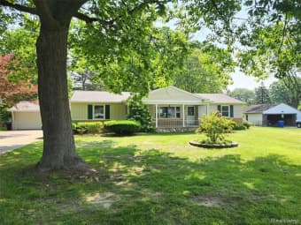 1260 Hira Street, Waterford Township, MI, 48328
