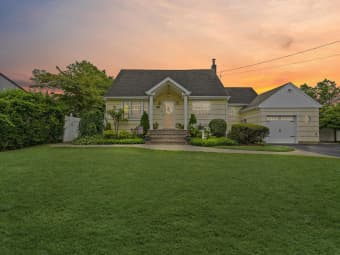 276 North Utica Avenue, North Massapequa, NY, 11758