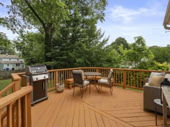 39 Dartmouth Ave, West Hartford, CT, 06110
