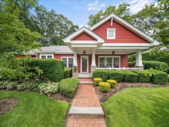 10 Cottage Drive, Bohemia, NY, 11716