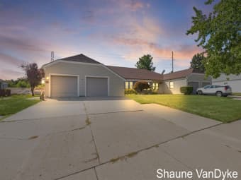331 Rolling Greene Drive Northwest, Walker, MI, 49534