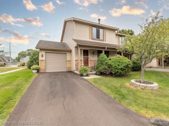 9/249 Wind Way Drive, Walled Lake, MI, 48390