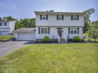 18 Holly Ln, Wallingford Center, CT, 06492