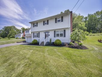 18 Holly Ln, Wallingford Center, CT, 06492
