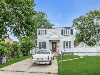 95 East 3rd Street, Deer Park, NY, 11729