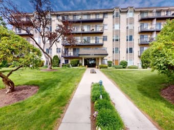 227/8640 Waukegan Road, Morton Grove, IL, 60053