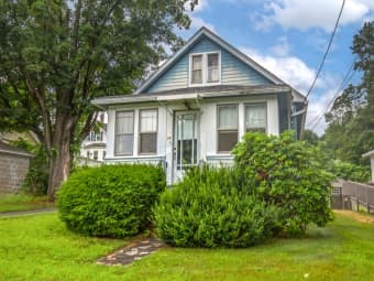 15 Oak Street, West Springfield Town, MA, 01089