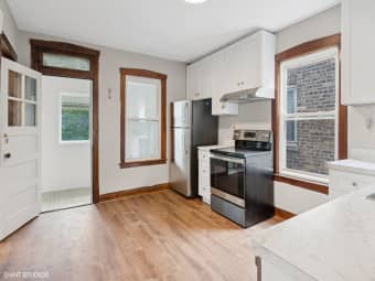 3633 West Oakdale Avenue, Chicago, IL, 60618