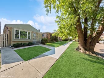 9542 S Prairie Ave, Chicago, IL, 60628