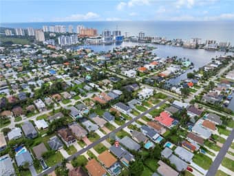 533 98th Ave N, Naples Park, FL, 34108