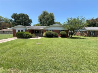 1003 Northwest 10th Street, Stigler, OK, 74462