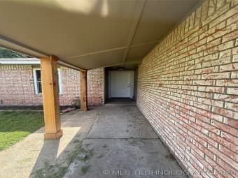 2411 Daniel Boulevard, Muskogee, OK, 74403
