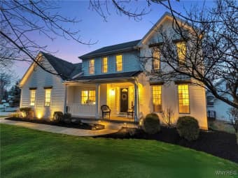 4980 Red Tail Run, Harris Hill, NY, 14221