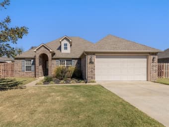 208 Sussex Avenue, Lowell, AR, 72745