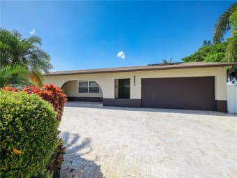 8801 NW 5th St, Pembroke Pines, FL, 33024