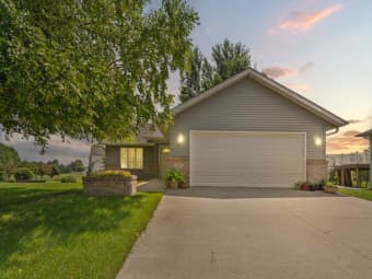 117 Pebble Creek Court, Mankato, MN, 56001