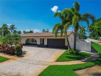 8801 NW 5th St, Pembroke Pines, FL, 33024