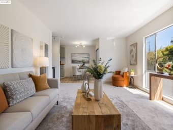 206/3877 Howe Street, Oakland, CA, 94611