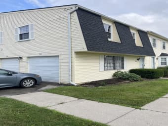 271 Lake Village Drive, Walled Lake, MI, 48390