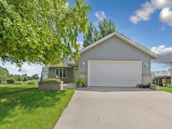 117 Pebble Creek Court, Mankato, MN, 56001