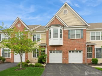 2423 Canterbury Ln, Middlesex County, NJ, 08902
