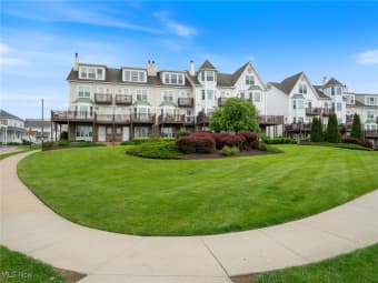 6911 Father Caruso Drive, Cleveland, OH, 44102