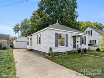 818 Aldon St SW, Wyoming, MI, 49509