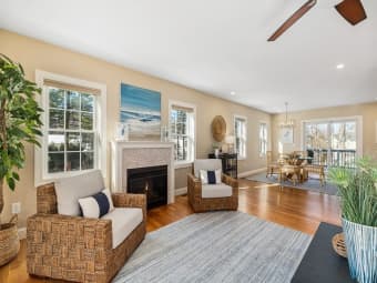 1/493 Essex Ave, Gloucester, MA, 01930