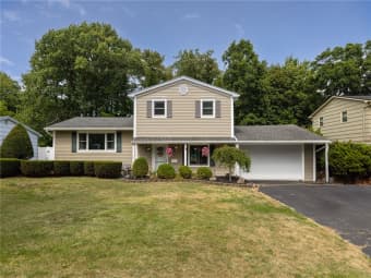 78 Kaywood Dr, Greece, NY, 14626