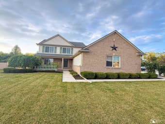 649 Falcon Dr, Dundee, MI, 48131