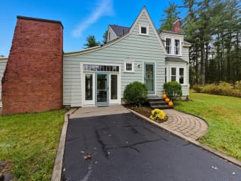 295 Vaughn Hill Road, Worcester County, MA, 01740