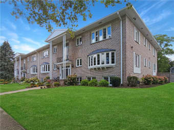 UN700/820 East Ave, Rochester, NY, 14607