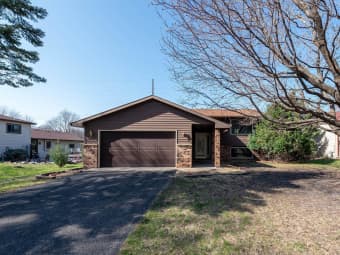 1540 Peggy Lane, North Mankato, MN, 56003