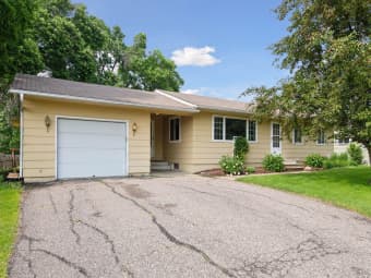 512 West 76th Street, Chanhassen, MN, 55317