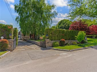 21 Fox Hill Avenue, Bristol, RI, 02809
