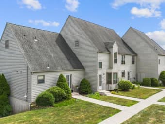 2/2 Hallmark Hill Drive, Wallingford, CT, 06492