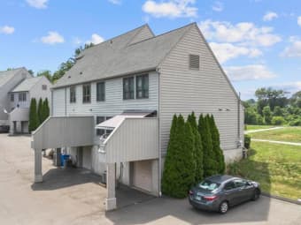2/2 Hallmark Hill Drive, Wallingford, CT, 06492