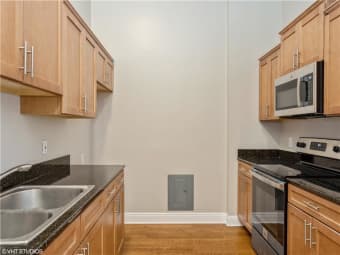 305A/760 Magazine Street, New Orleans, LA, 70130