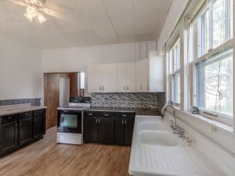 326 North Main Street, Lake Crystal, MN, 56055