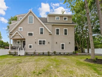 5 Lillis Avenue, Barrington, RI, 02806