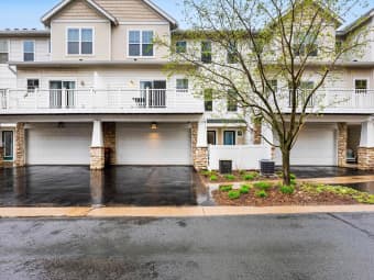 2712 New Century Place East, Maplewood, MN, 55119