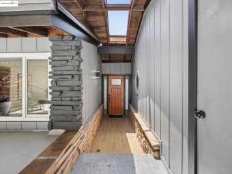 5920 Ascot Dr, Oakland, CA, 94611